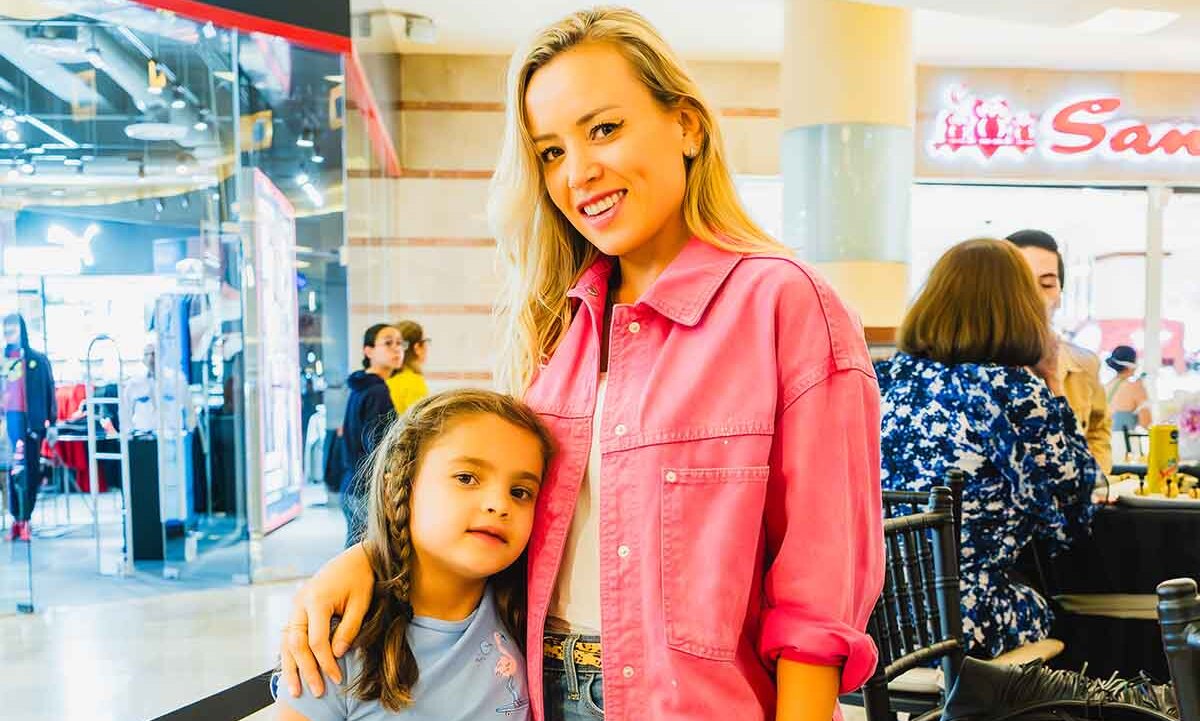 Carlota Carvajal y Karla García