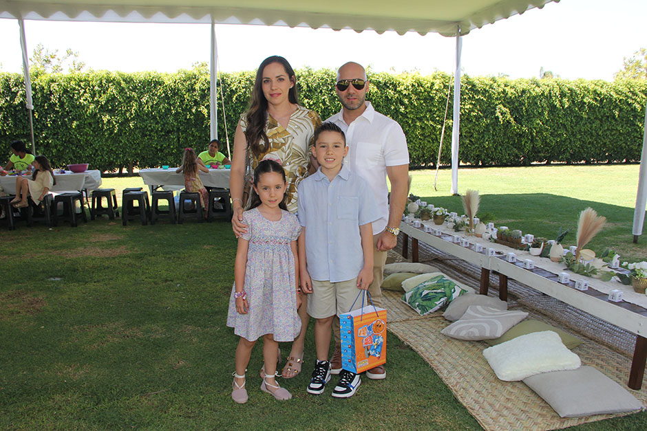 Cristy Jiménez, Diego Jiménez, Marifer Jiménez y Diego Jiménez.