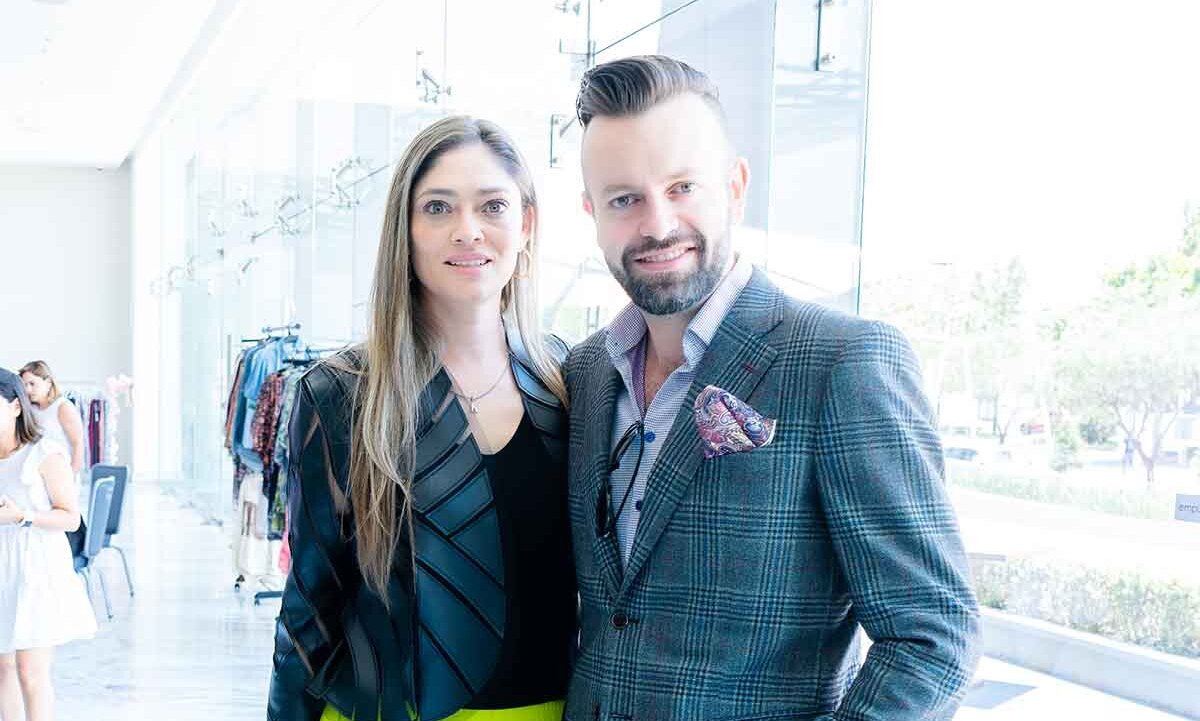 Karla Álvarez y Jonathan Godshall