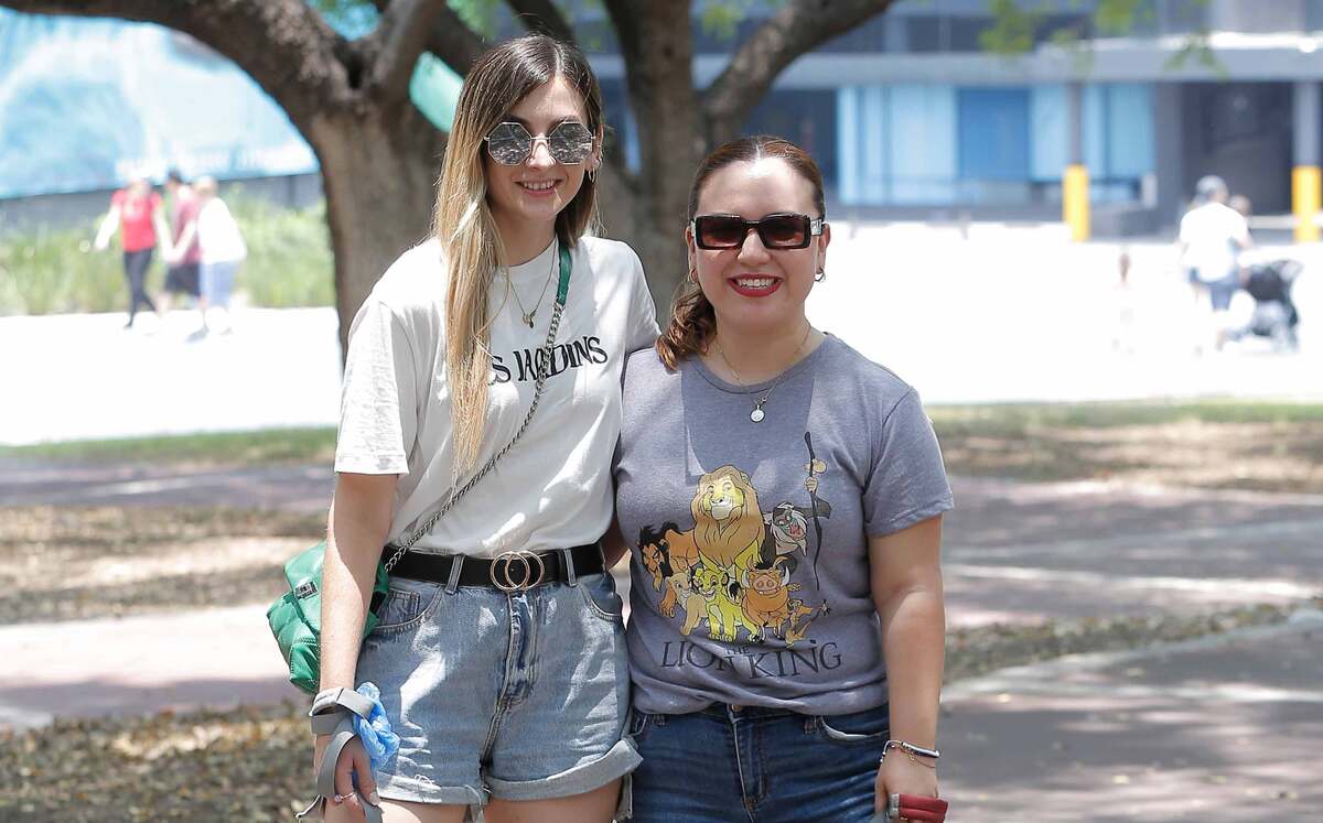 Liss Hidalgo y Katia Martínez