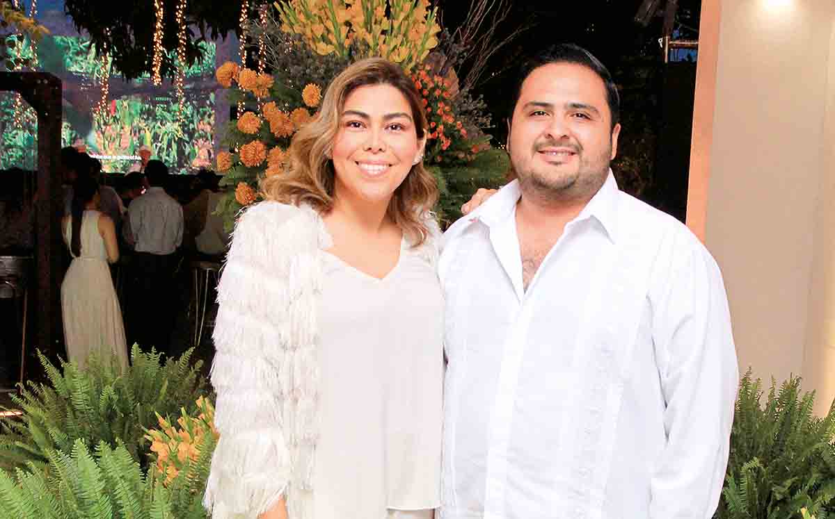 MARIANA LLANES Y ARTURO RODRÍGUEZ disfrutaron del aniversario