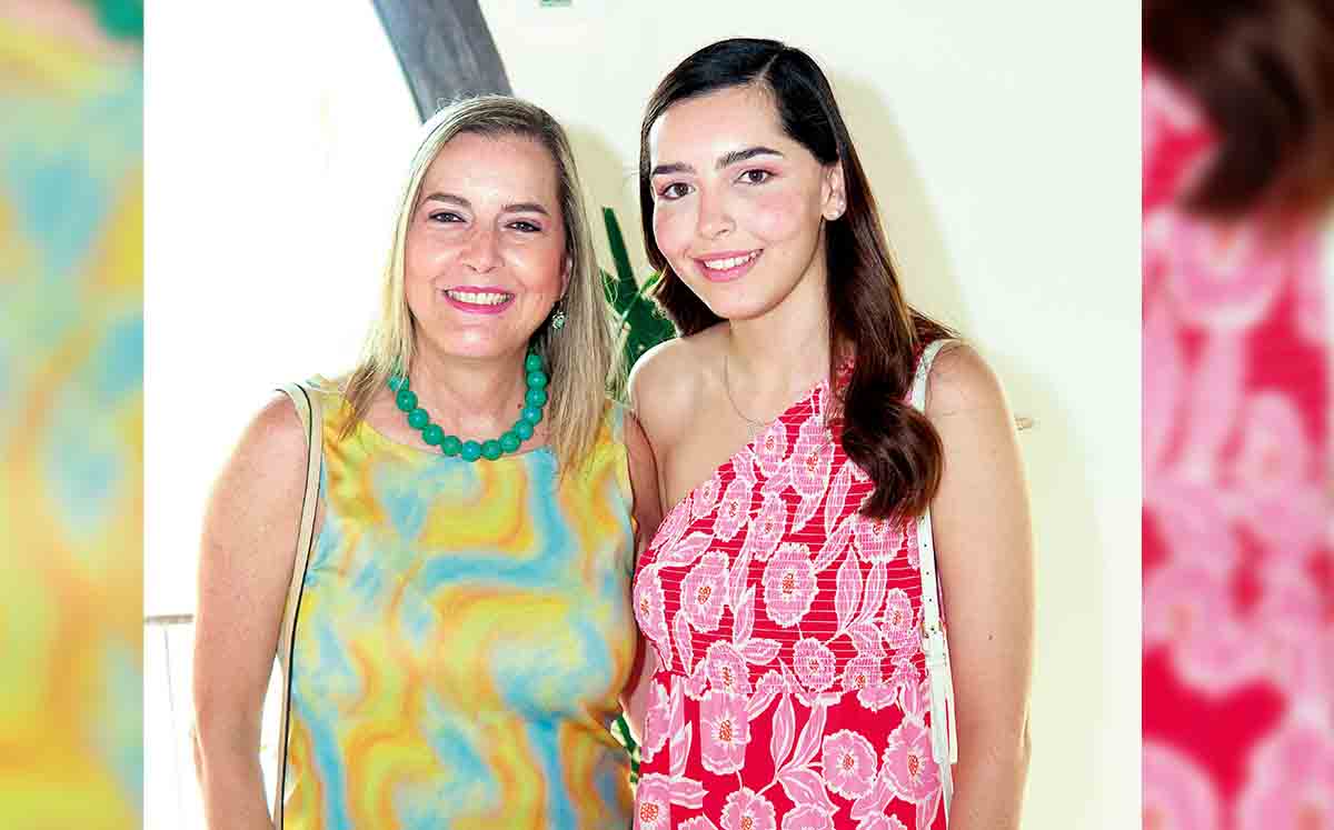 CLAUDIA DELSOL Y LUISA ESPINOZA presentes en el baby shower de Ana Pau