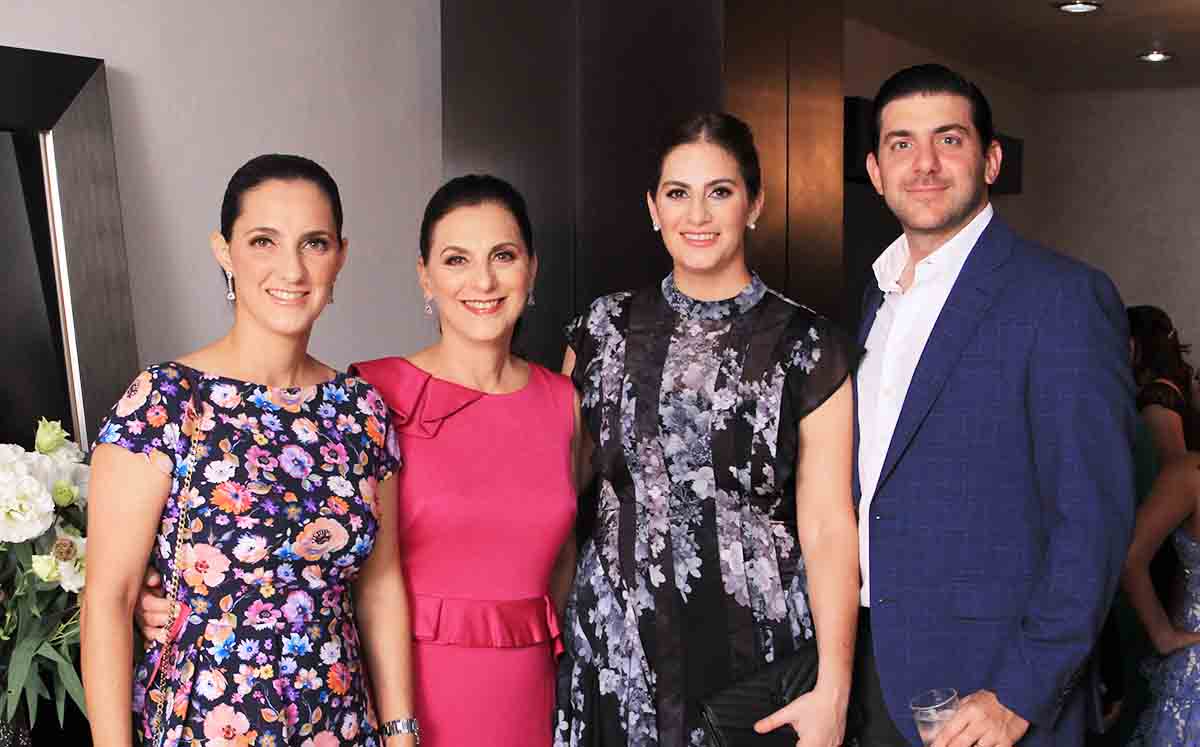 INVITADOS DE LA ROMÁNTICA VELADA
