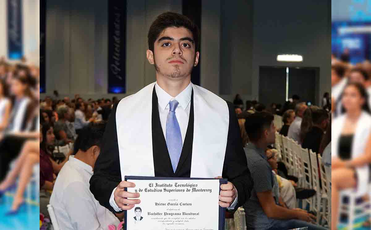 HÉCTOR GARCÍA