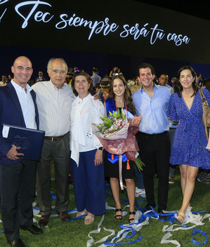 Fernando Canales Stelzer, Fernando Canales, Ángela Stelzer de Canales, Sayda Canales, Fernando Elizondo, Sayda Adame y Sayda Nassar.Fotos: Omar Valdez