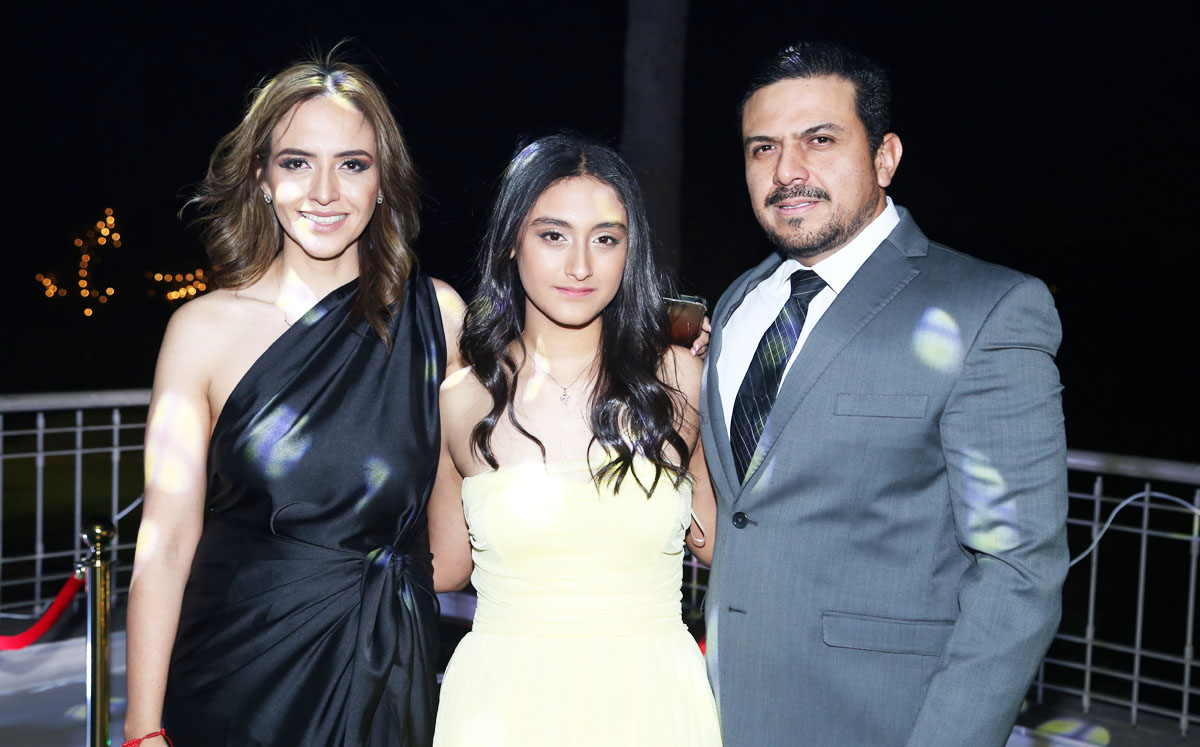 Brenda, María Sofía y Carlos