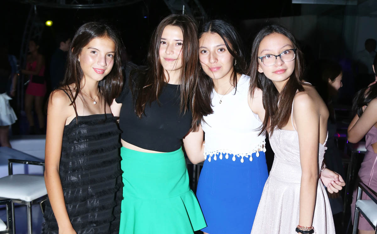 Mía, María, Ximena y Sofía
