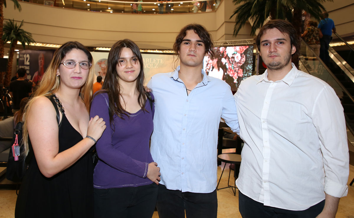 Mariana, Valentina, Benjamín y Nicolás