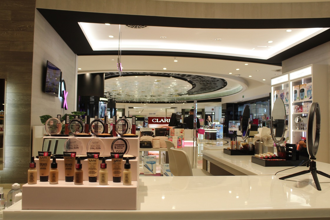 En BX Paseo Querétaro utilizan marcas como Moroccan Oil, Divya y Macadamia. (Rosa Álvarez Cortés)