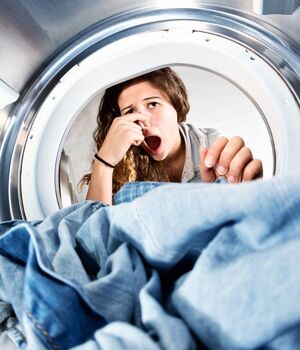 Cómo eliminar el olor a humedad de la ropa: Consejos infalibles: getty images.