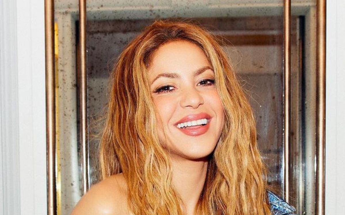 Shakira prueba que el denim on denim jamás pasa de moda en Londres (Instagram)