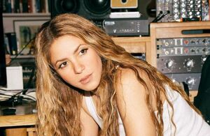 Shakira conquista Londres con top lencero de encaje (Instagram)