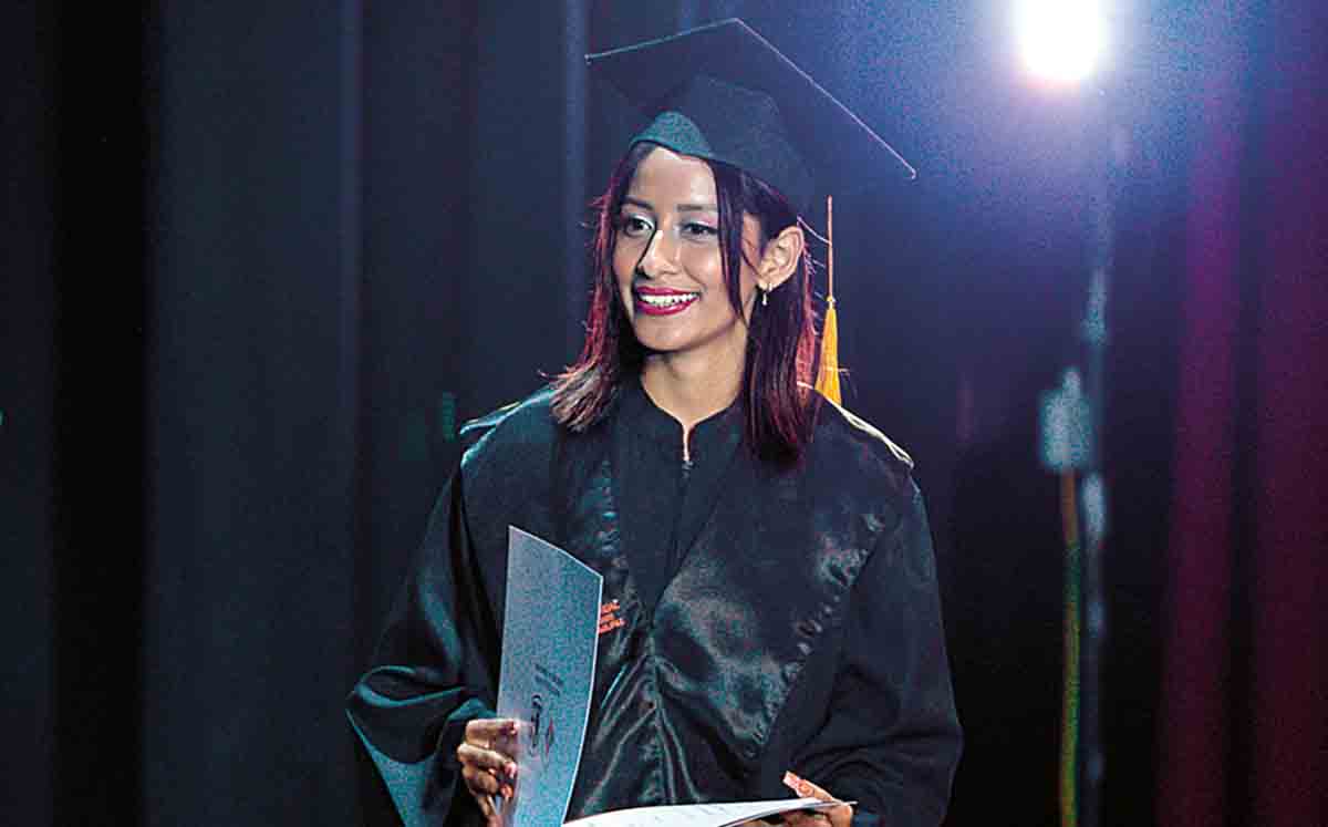 Los alumnos de la cuadragésima octava generación de la preparatoria IEST Anáhuac, celebraron su graduación