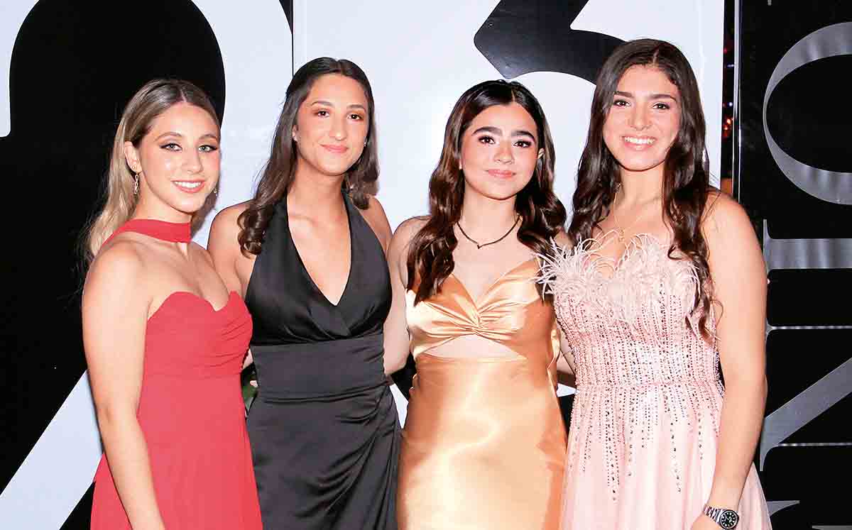 MÓNICA RABAGO, LORENA CASANOVA, ELOINA COURRECH Y GEORGIA RIVERA
