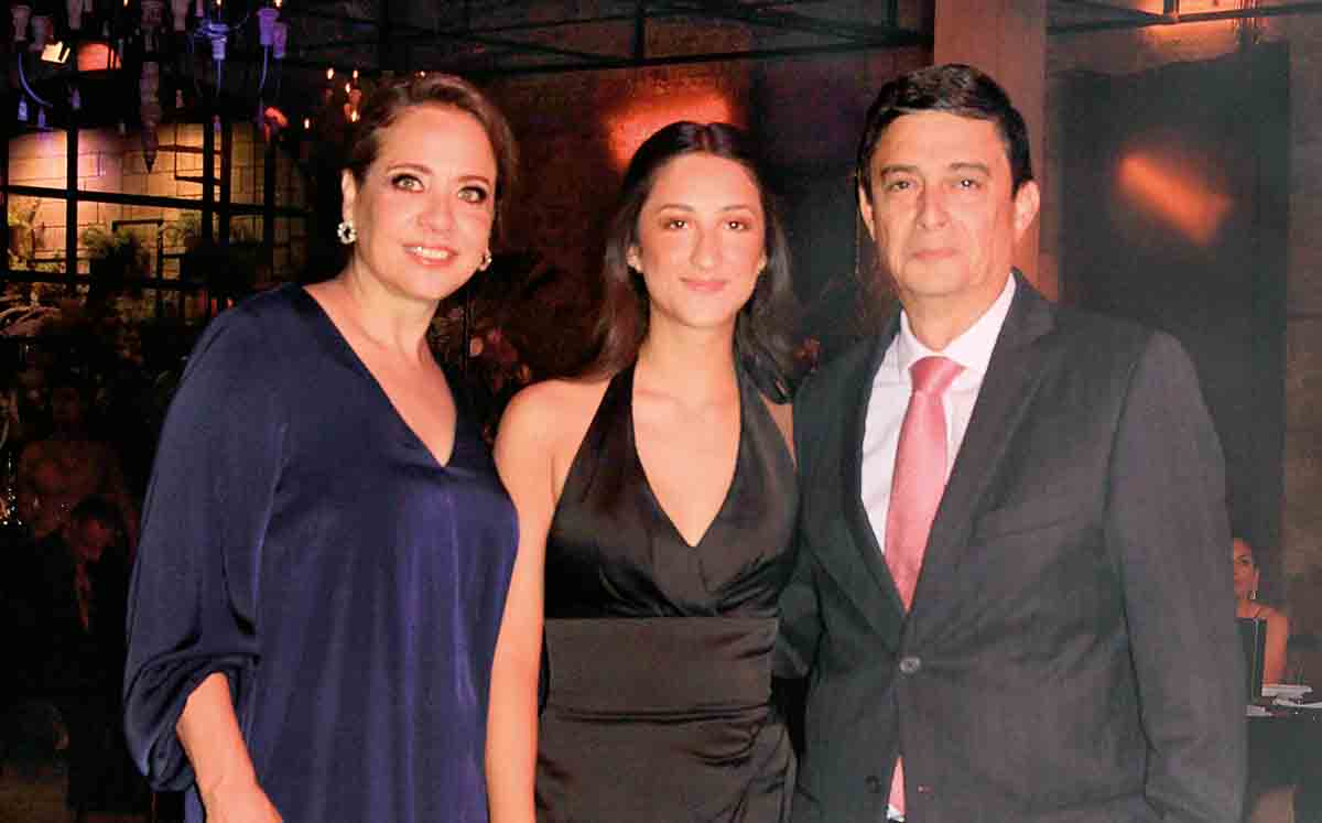 LORENA DE CASANOVA, LORENA CASANOVA Y LEONEL CASANOVA