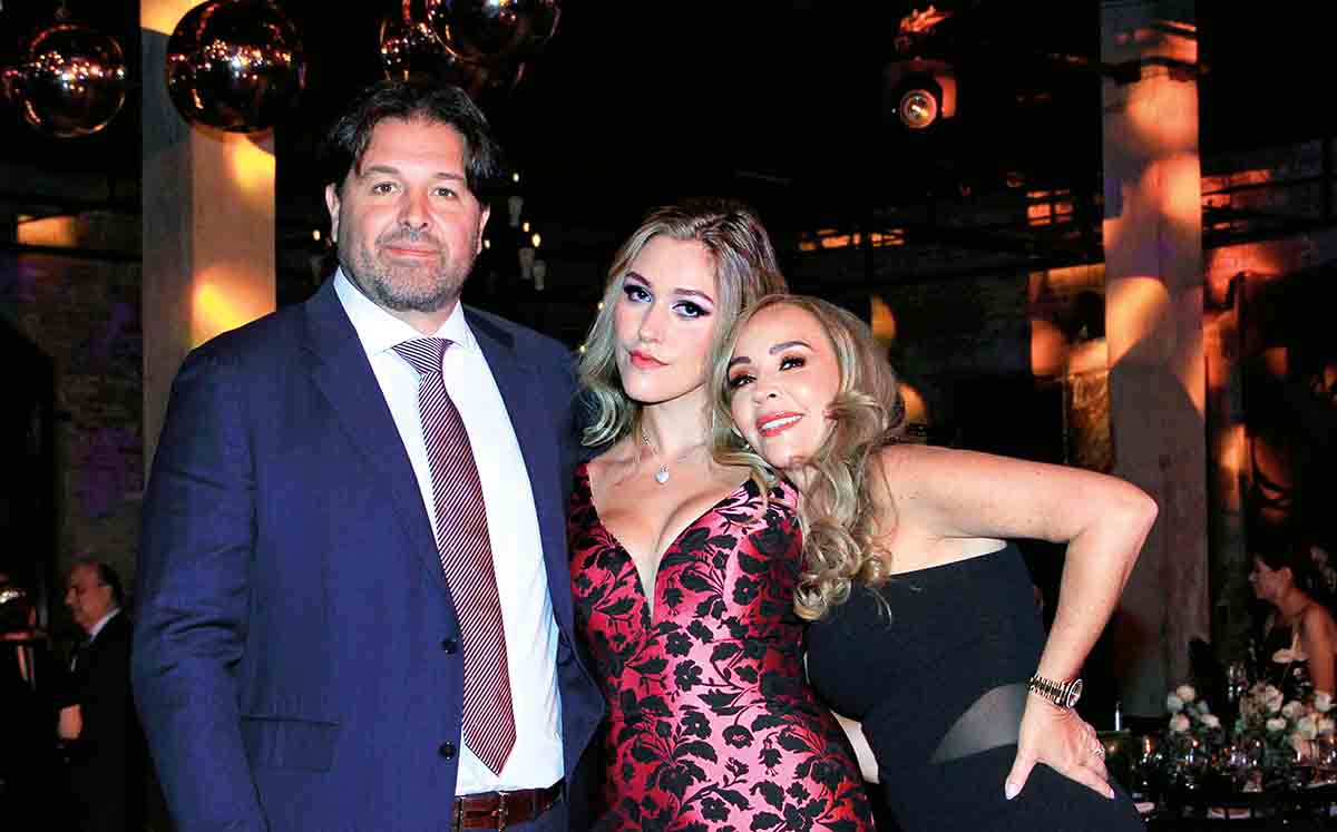 ROMEL ORGANISTA, MARÍA LORENA ORGANISTA Y LORENA GOVELA