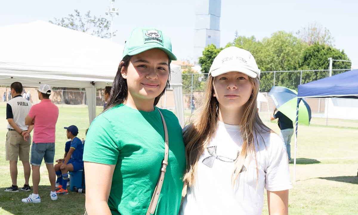 Renata García y Alexa Zurita