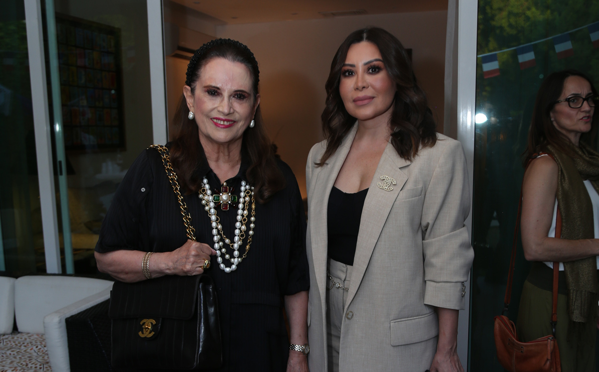 Elvira Lozano de Todd y Vero Solís / Foto: Roberto Alvarado