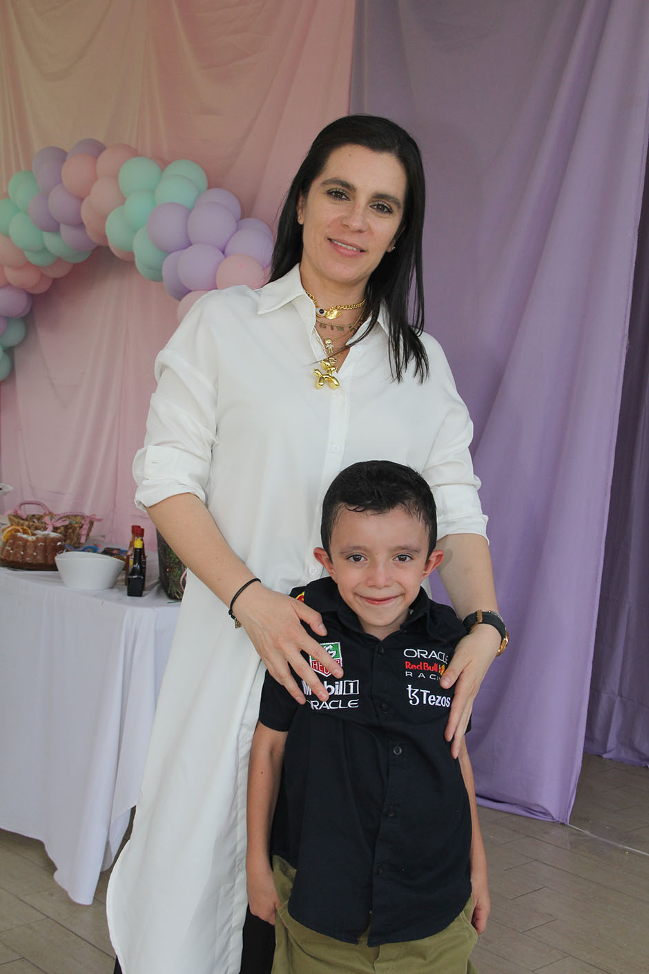 Gina Gómez y Karol de Pablo.