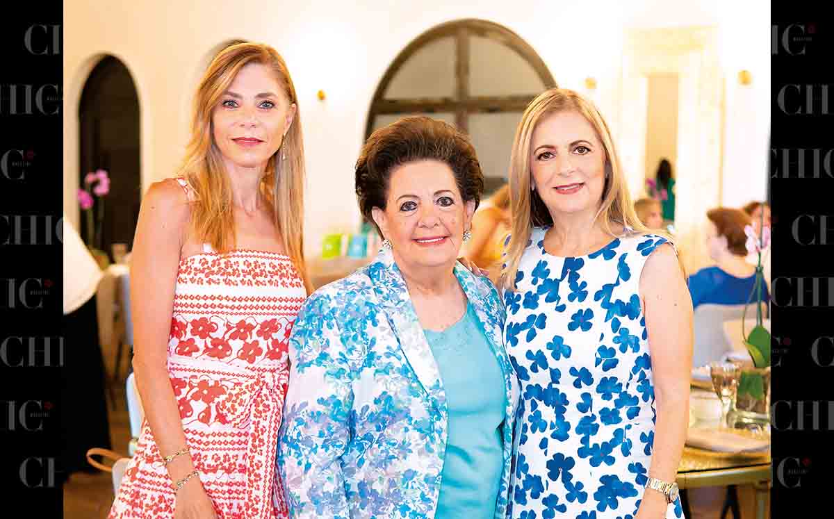 CLAUDIA DE GARCÍA, SAMIRA DE FERES Y AIDA FERES