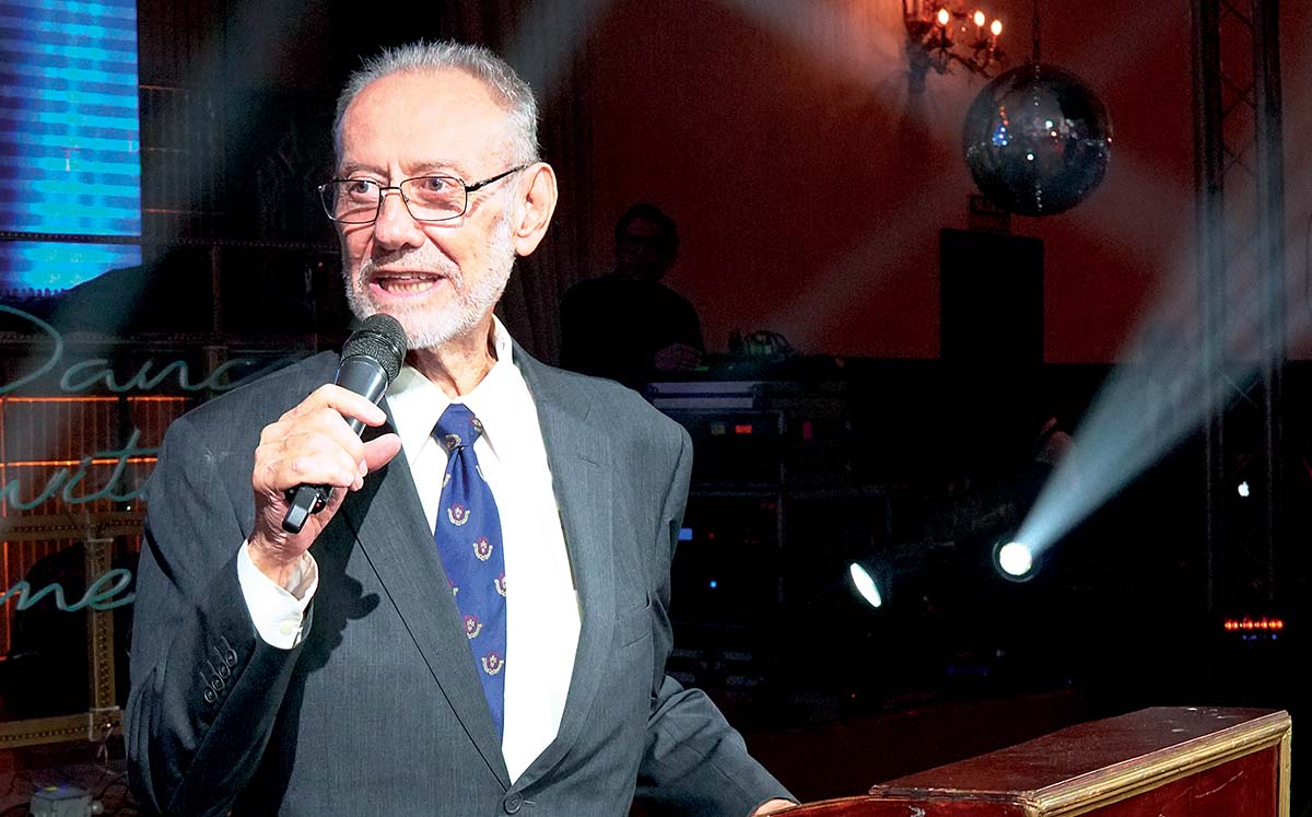 FERNANDO FERNÁNDEZ