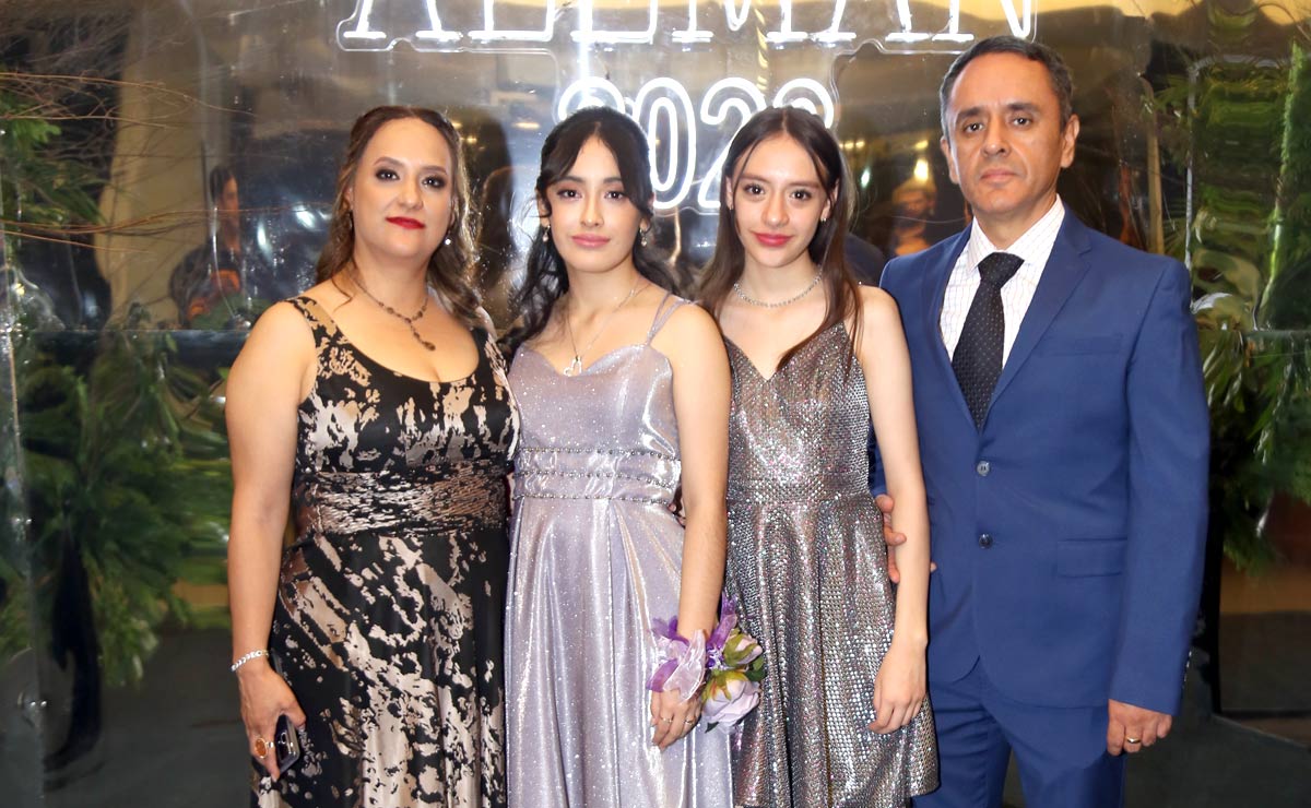 Guadalupe, Sofía, Mariana y Manuel