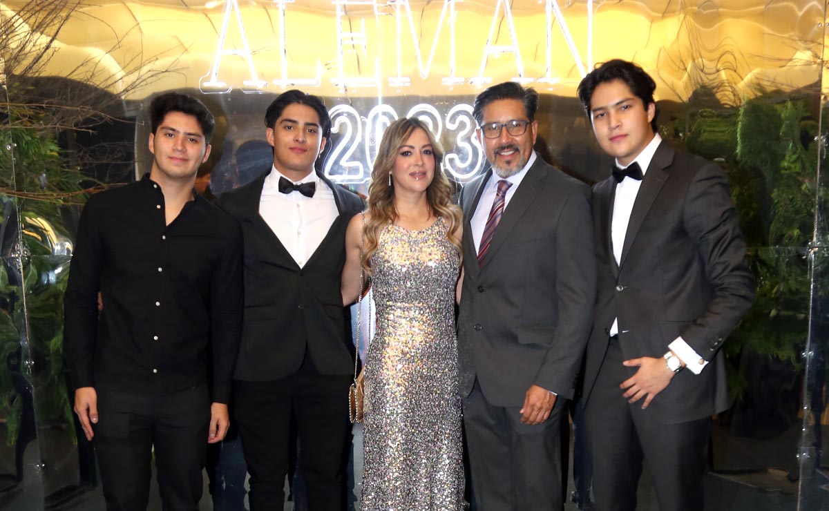 Josué, Diego, Mariel, Josué y Luciano