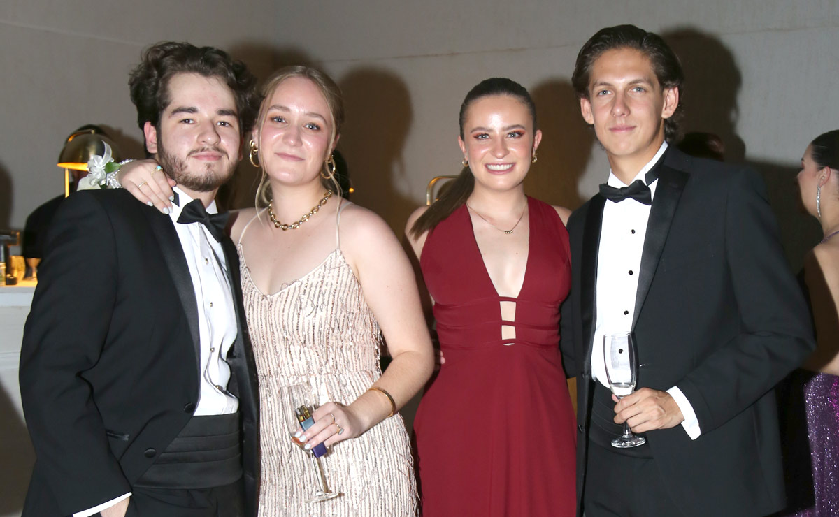 Patricio, Adriana, Isabel y Emiliano