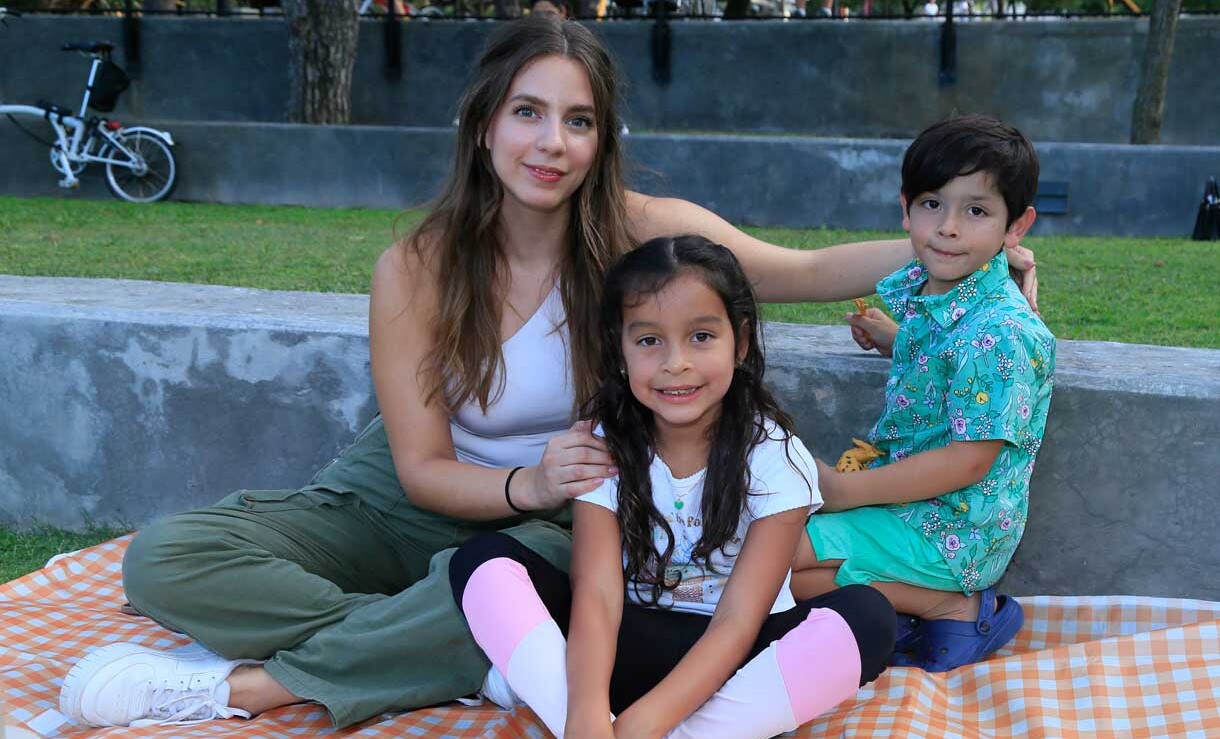 Rebeca Díaz, Emilia Kelly y Roberto Kelly