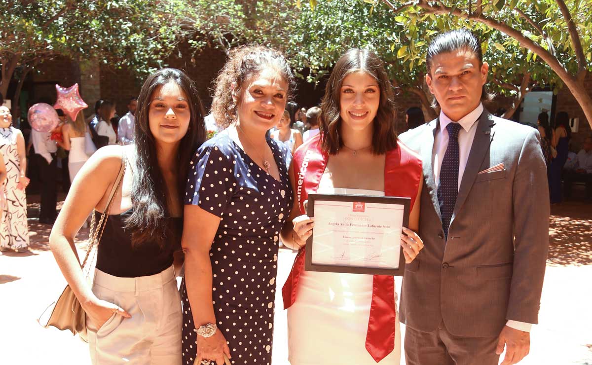Adriana, Adriana, Ángela y Alan