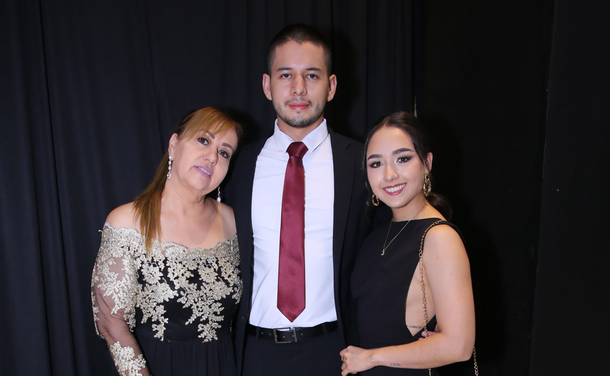 Claudia, Jorge y Frida
