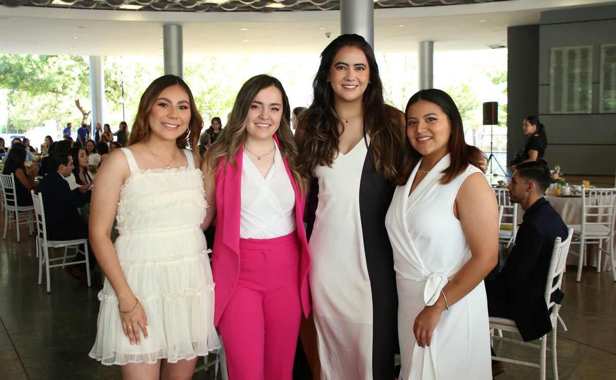 Cristina, Anilú, Daniela y Sofía
