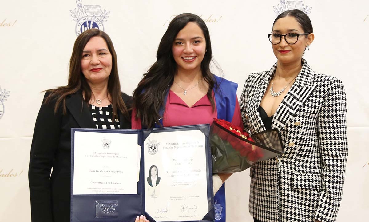 Josefina Pérez, Diana Araujo y Jessica Pérez