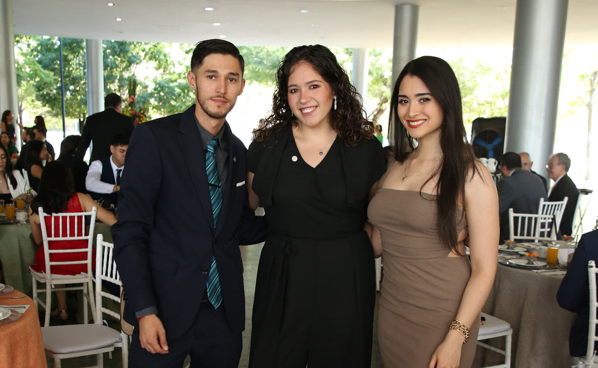 Daniel, Alejandra y Sofía