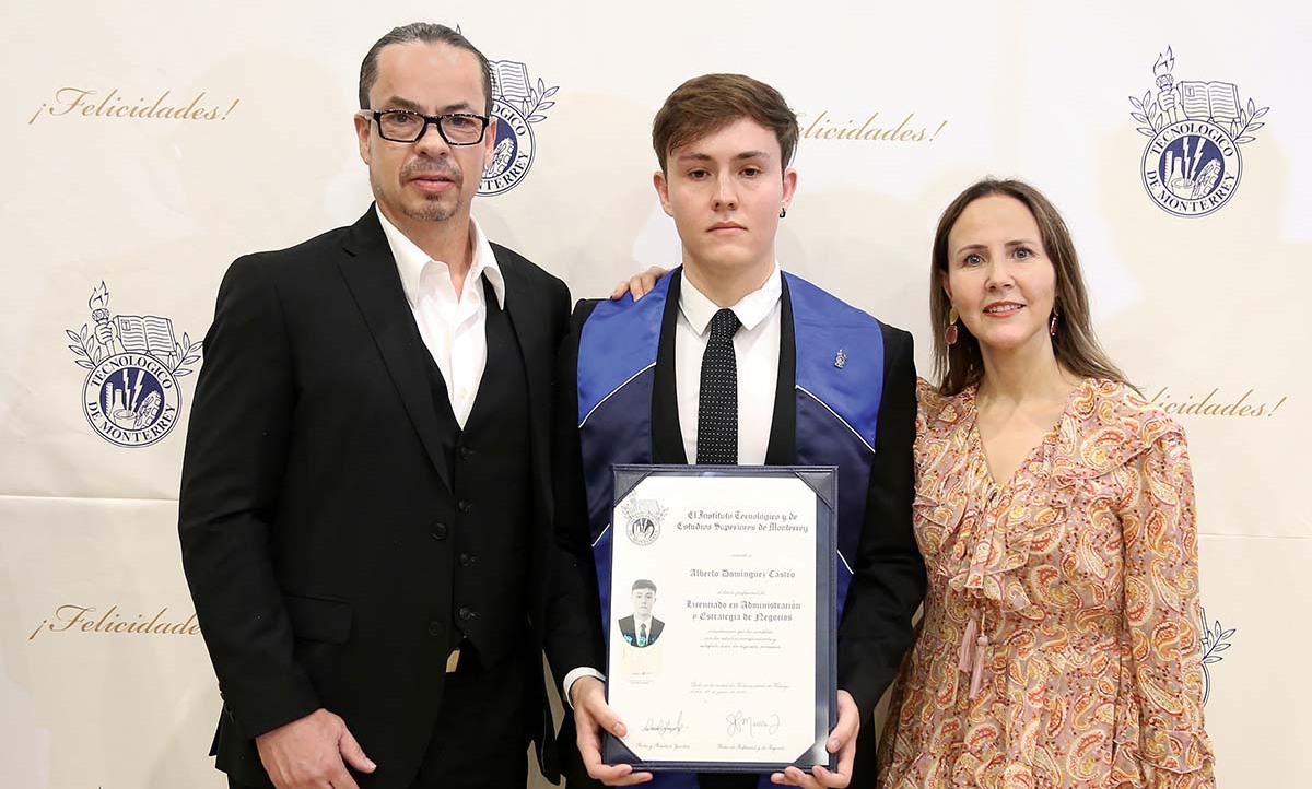 Alberto Domínguez, Alberto Domínguez Jr y Diana Castro