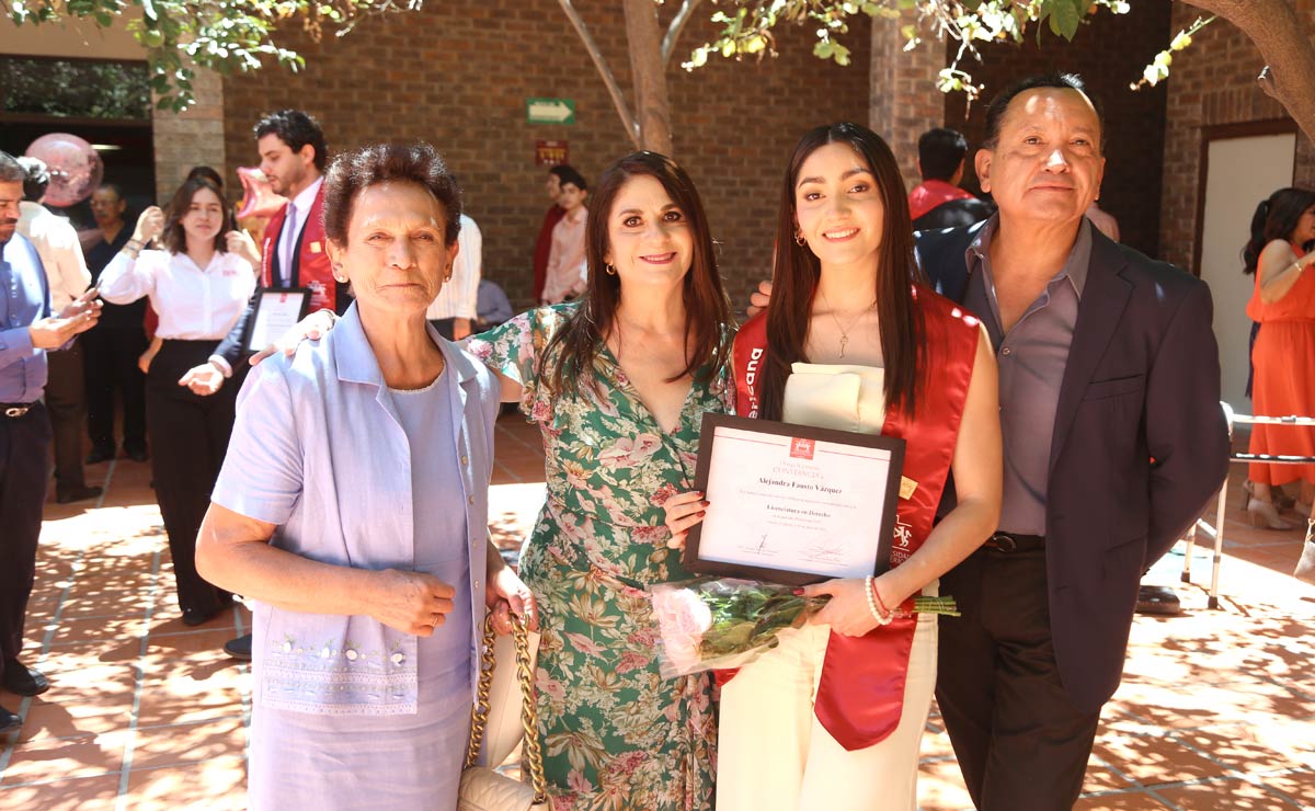 Hilda, Gaby, Ale y Carlos