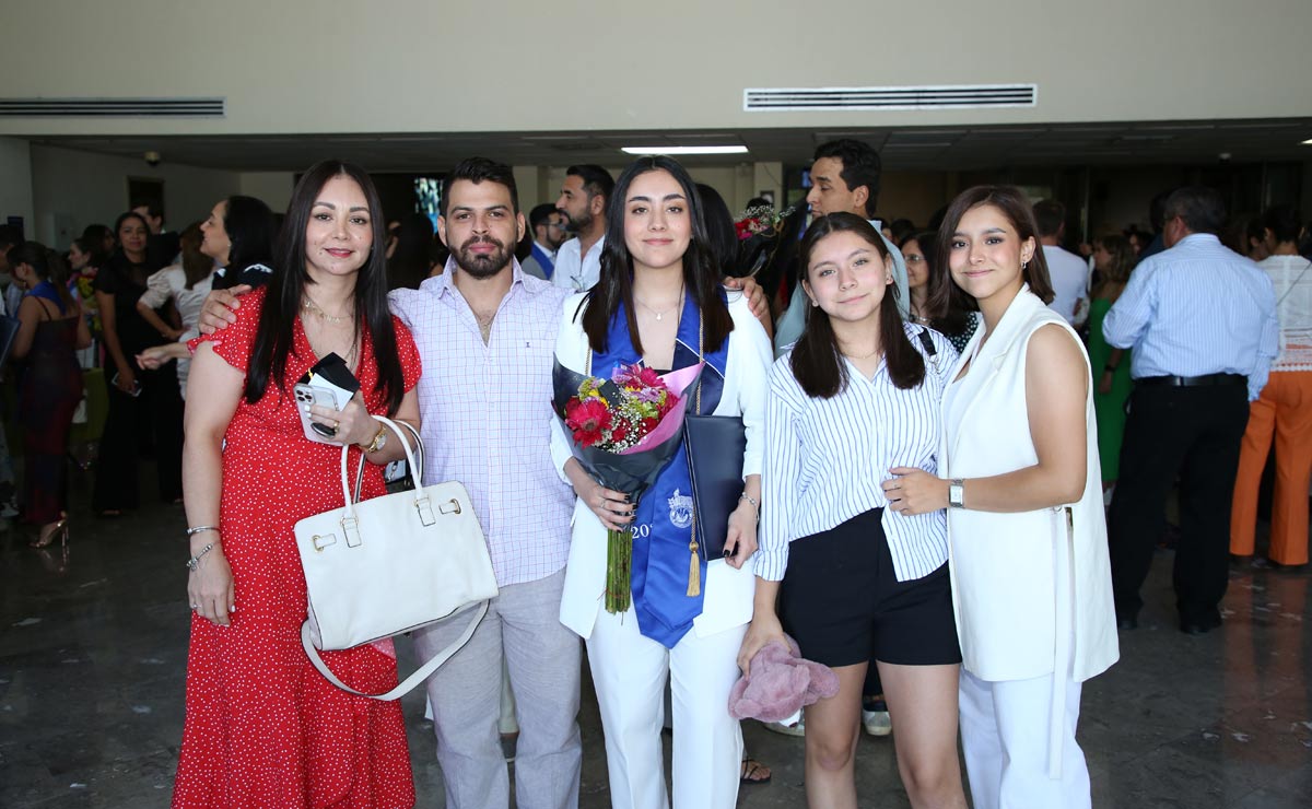 Joanna, Alfredo, Michelle, Montserrat y Gabrielle