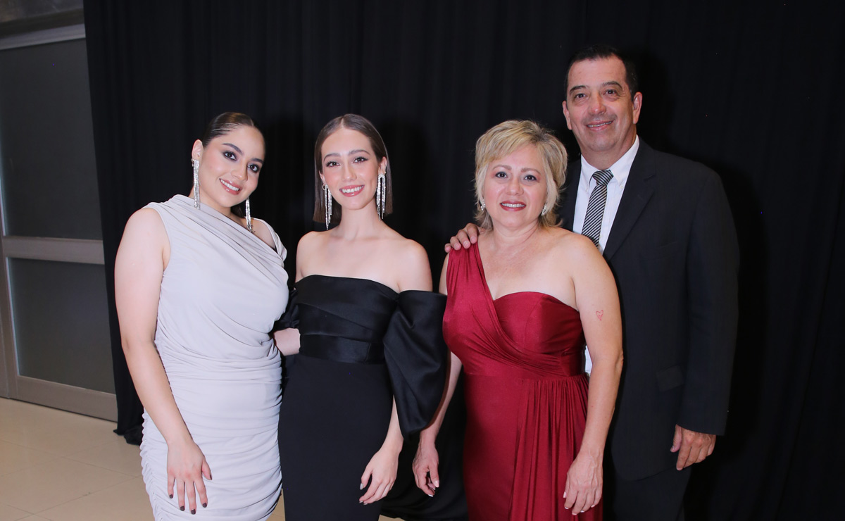 Sofía, Anel, Ana y Alejandro