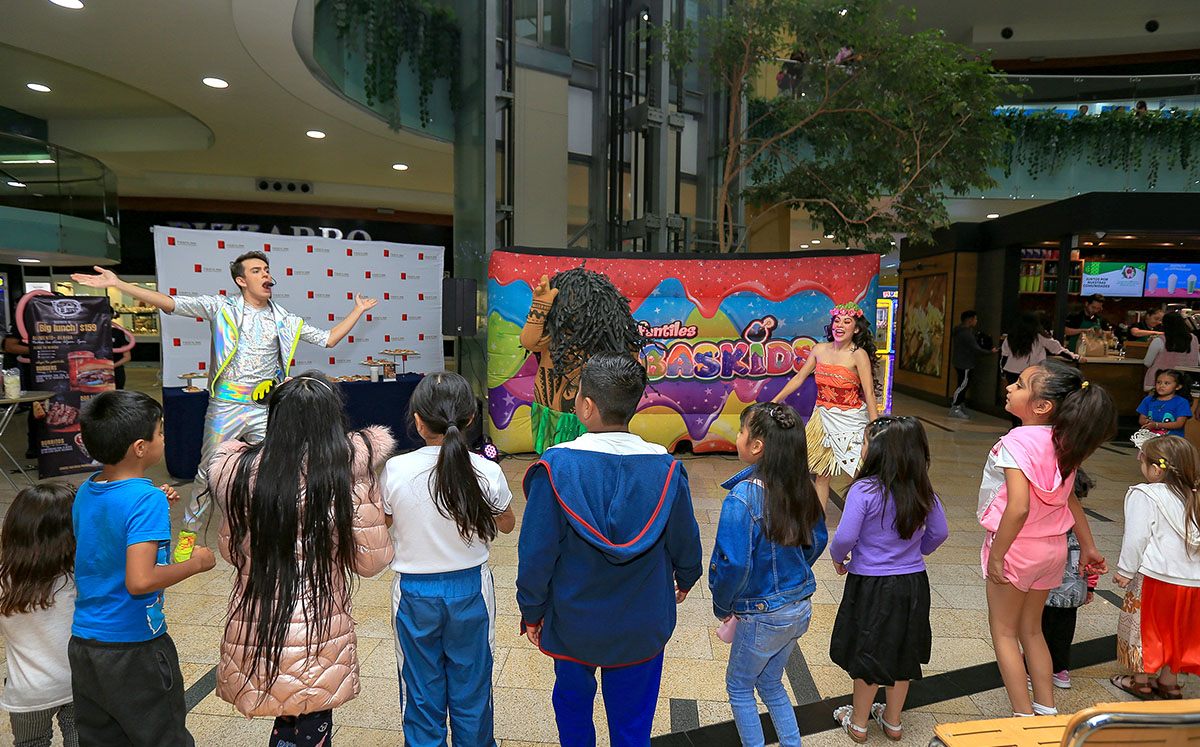 Espectáculo de Moana en Plaza Central