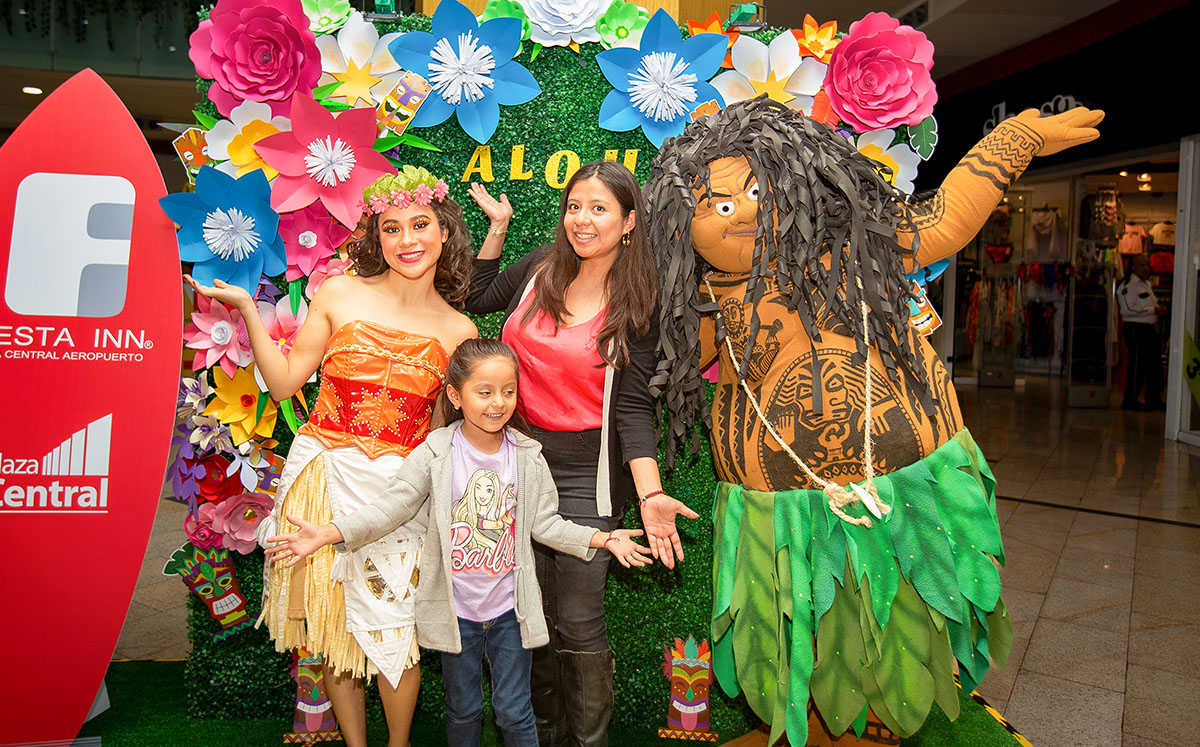 Espectáculo de Moana en Plaza Central