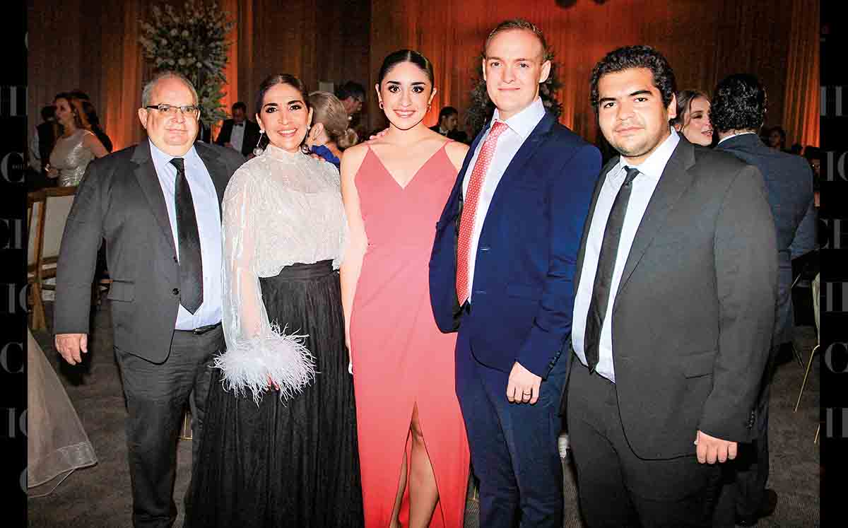 TOMÁS DEL ALAMO, SYLVIA HERRERA, ANA SYLVIA ARIAS, OLIVER PATSCHEIDER Y LUIS ARIAS