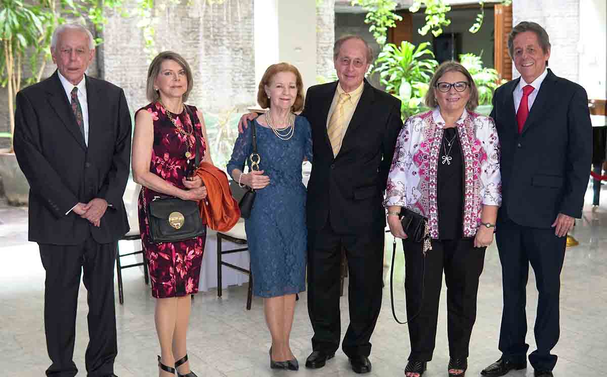 ASISTENTES DEL EVENTO
