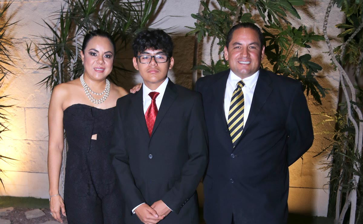 Adriana, Abraham y Mario