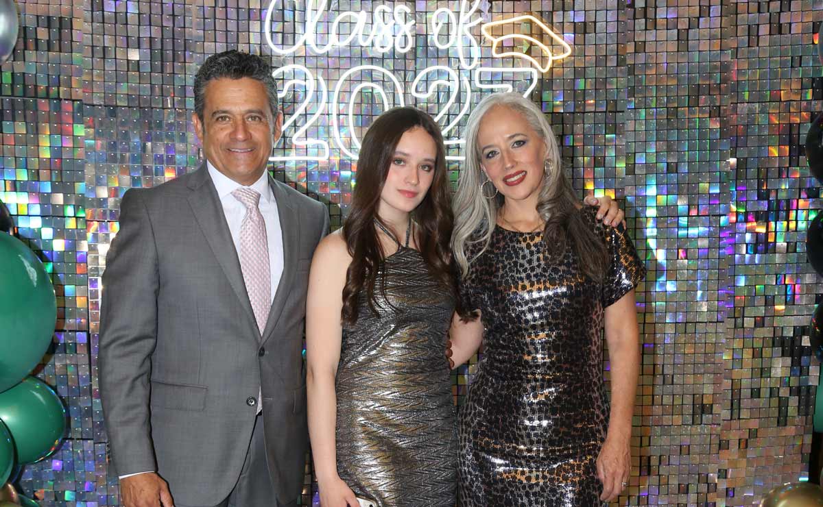 Arturo, Regina y Lorena