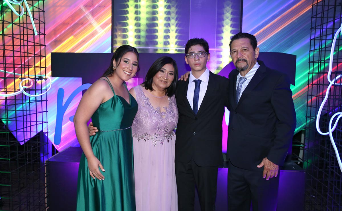 Camila, María Teresa, Faruk y Miguel