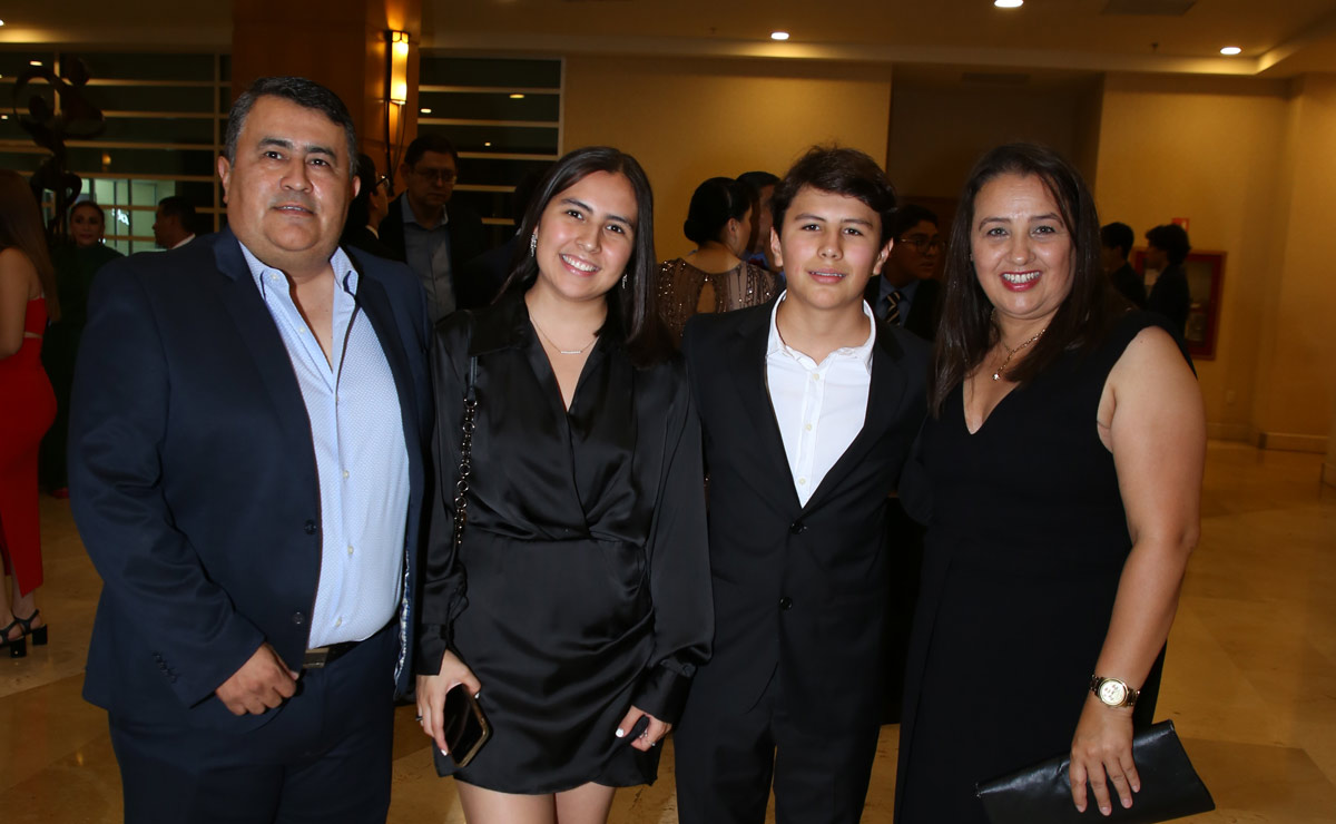 Eliud, Fer, Eliud y Miriam