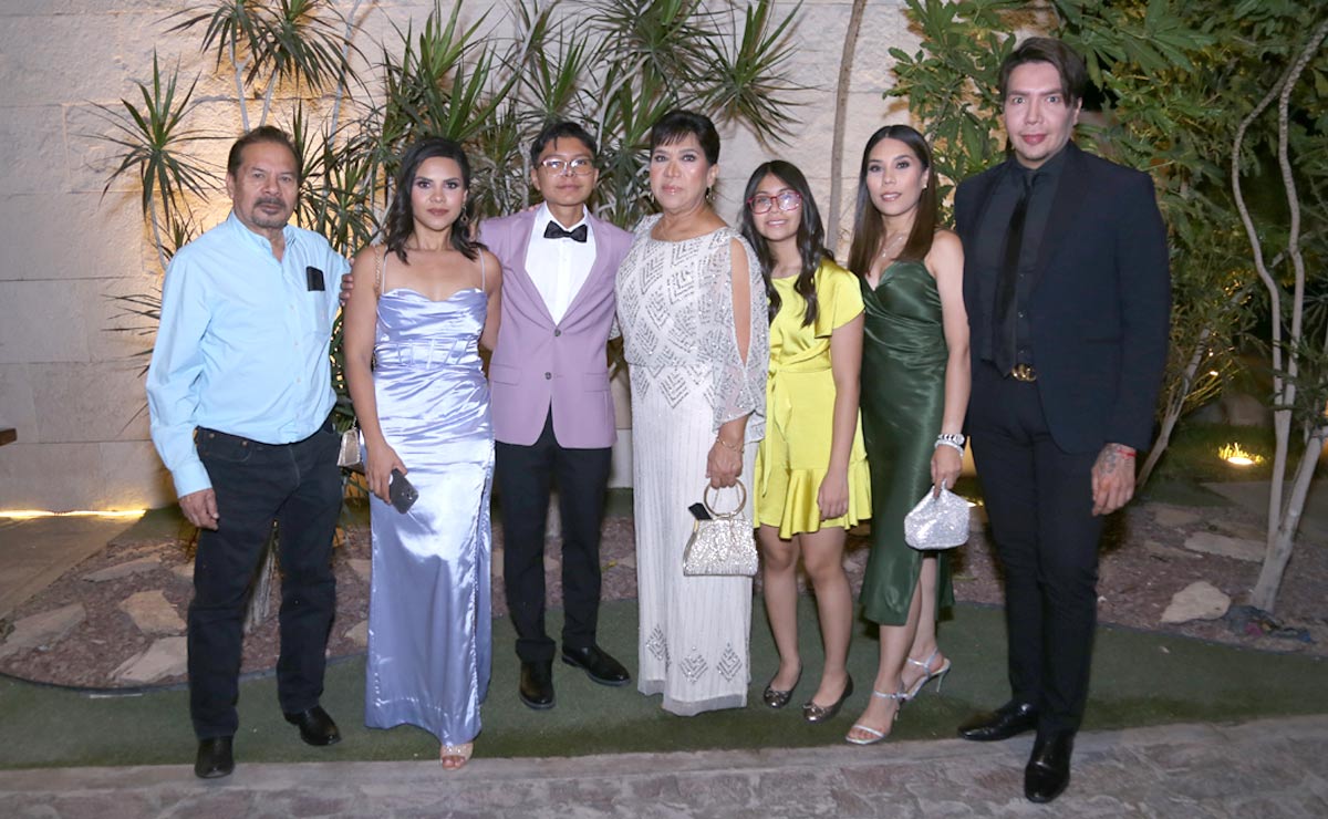 Javier, Laura, Zaid, Lucero, Marijo, Luisa y Luiz