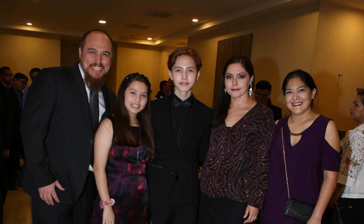 Jesús, Andrea, Jesús, Héctor, Mayra y Sandra