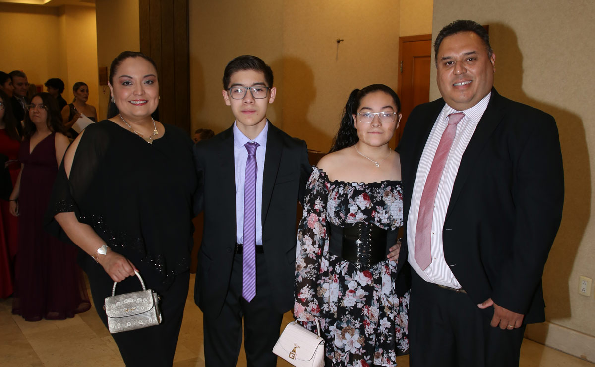 Sandra, Isaac, Allison y Gilberto