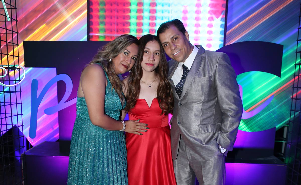 Violeta, Alexa y Alejo